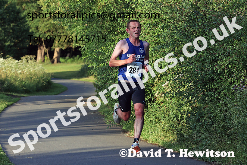 The 2025 Tynedale Pie n Peas 10k Road Race, Ovington to Low Prudhoe, Northumberland. Photo: David T. Hewitson/Sports for All Pics
